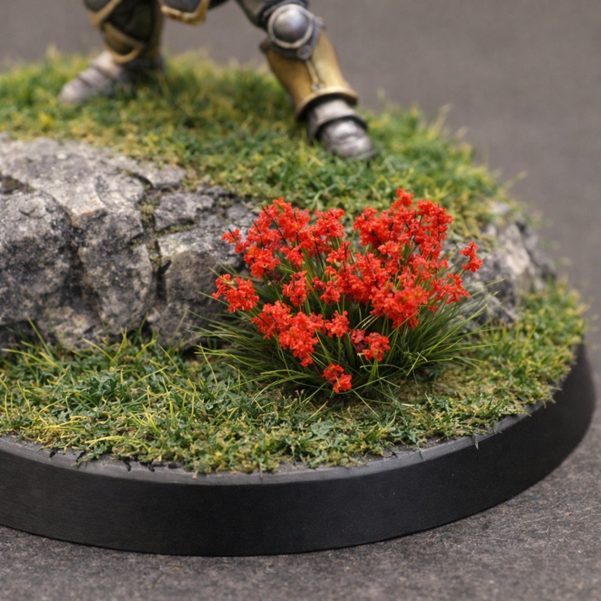 Kwiaty modelarskie 0,8–1 cm – 15 kępek do dioram i podstawek